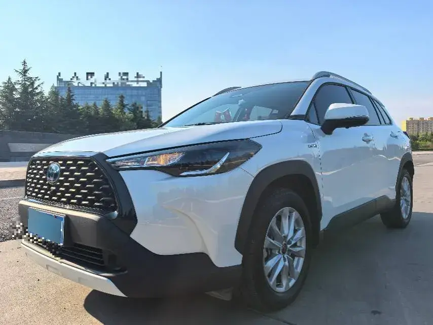 2024 Toyota Corolla Cross 2.0L 152HP L4 E-CVT Hybrid