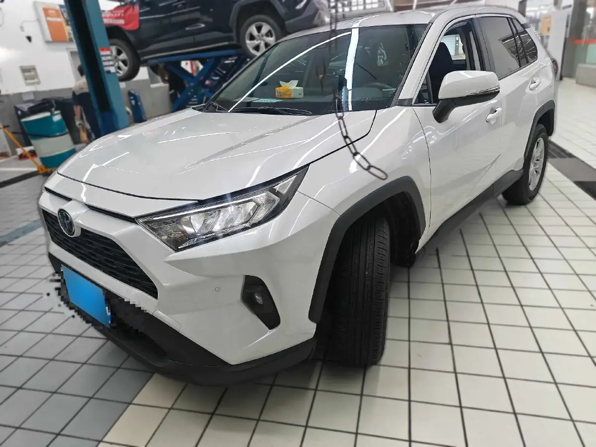 2024 Toyota RAV4 2.0L 171HP L4 CVT