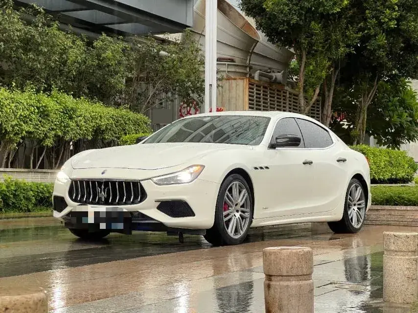 2018 Maserati Ghibli 3.0T 350HP V6 8AT