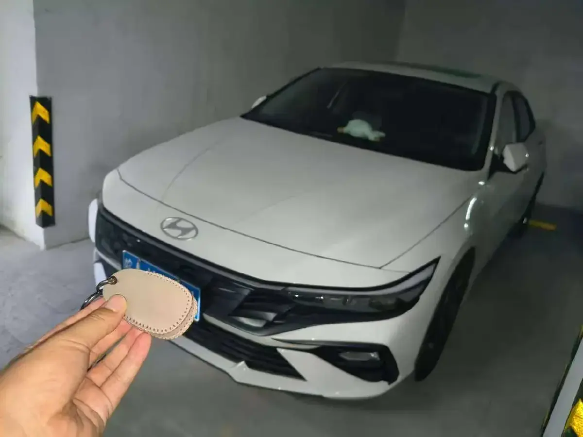 2023 Hyundai Elantra 1.5L 115HP L4 CVT