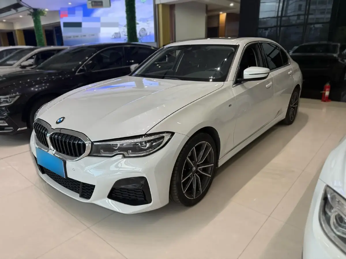 2022 BMW 3 Series 2.0T 184HP L4 8AT