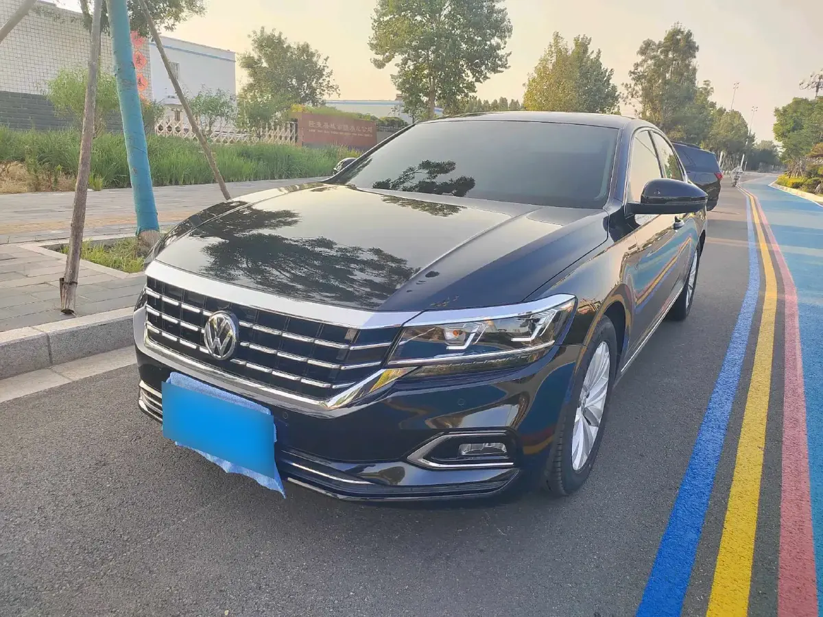 2019 Volkswagen Passat 2.0T 186HP L4 7DCT