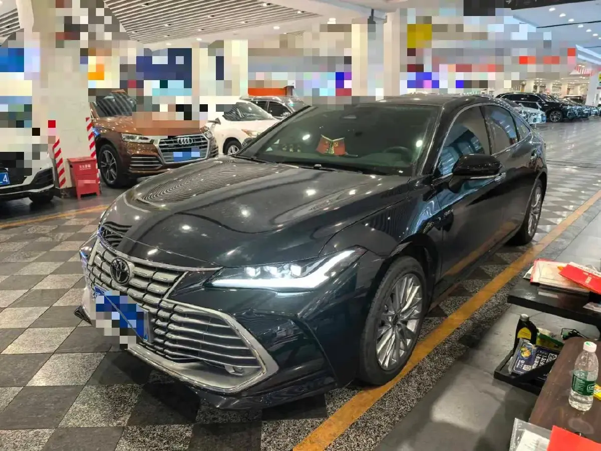 2024 Toyota Avalon 2.0L 152HP L4 E-CVT Hybrid