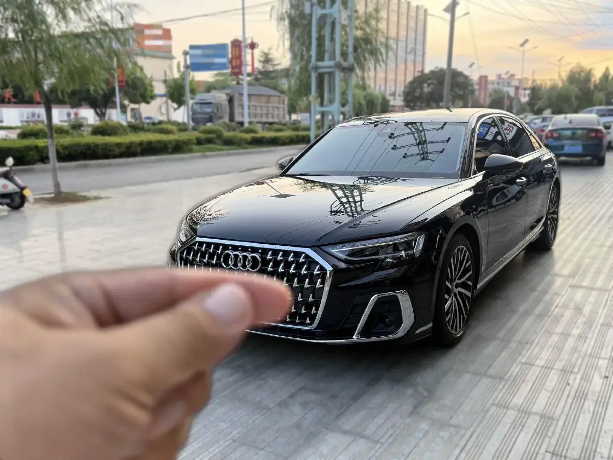 2024 Audi A8 3.0T 340HP V6 8AT