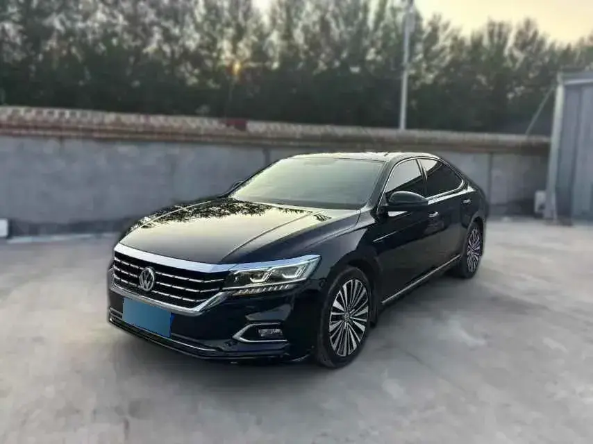 2019 Volkswagen Passat 2.0T 186HP L4 7DCT