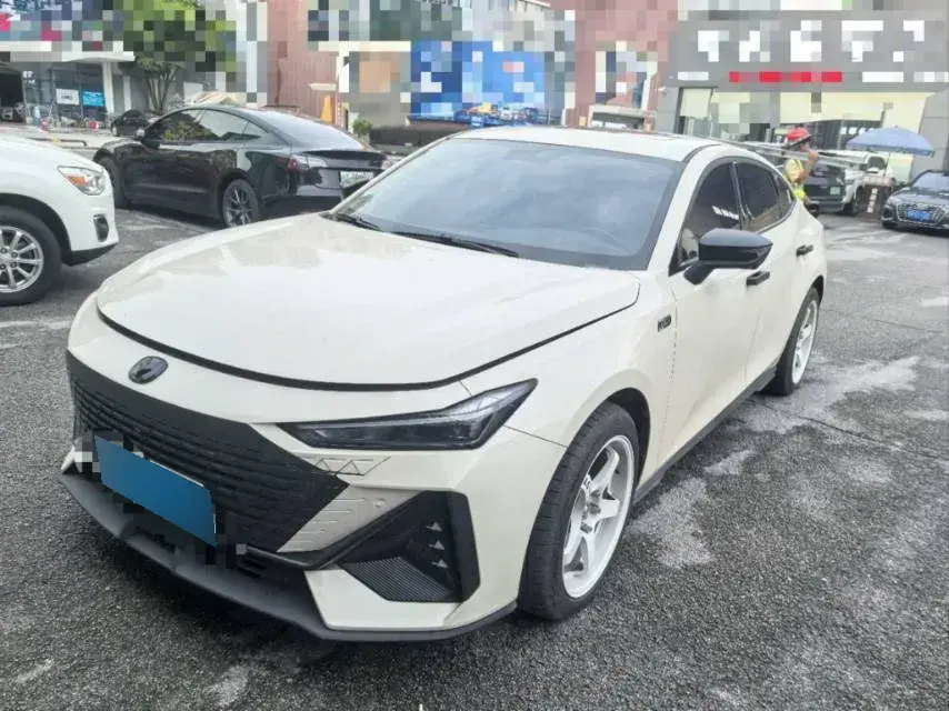 2023 ChangAn UNI-V iDD 1.5T 170HP L4 6TCT PHEV 18.4KWH