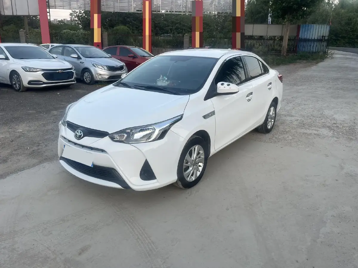 2019 Toyota Yaris L 1.5L 110HP L4 CVT
