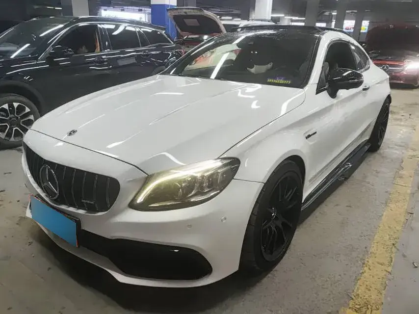 2016 Mercedes-Benz C AMG 4.0T 510HP V8 7AT