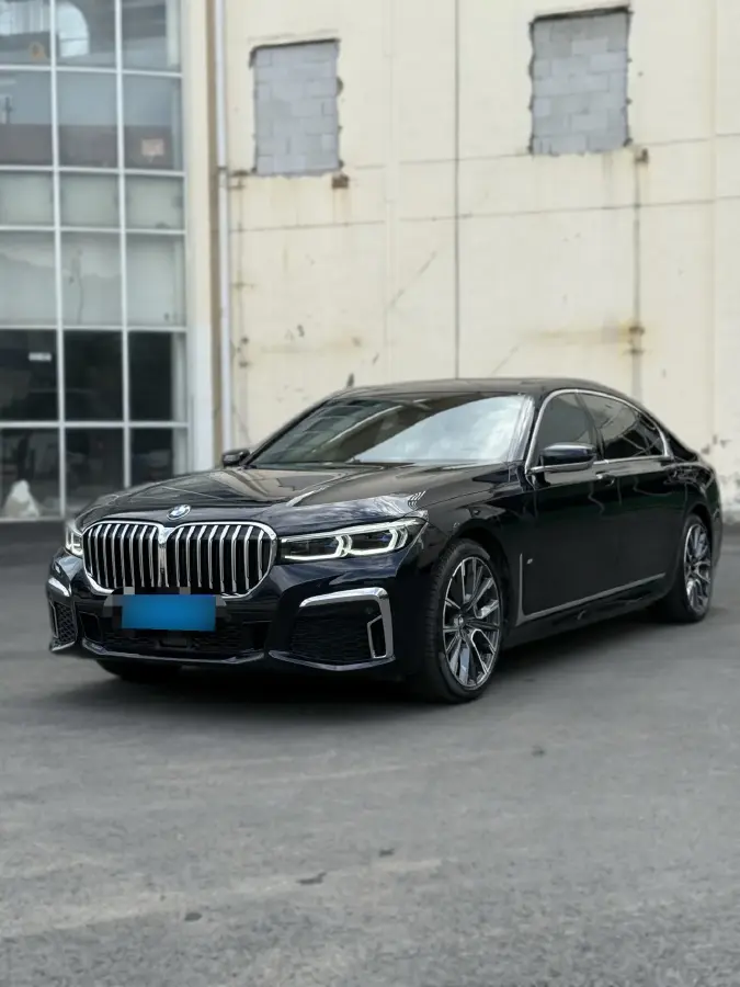 2022 BMW 7 Series 3.0T 340HP L6 8AT