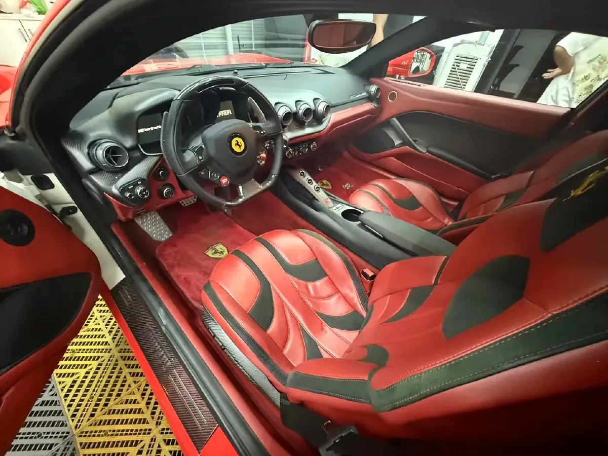 2013 Ferrari F12 berlinetta 6.3L 741HP V12 7DCT,autocango,china used car exporter,china ev exporter,chinese used car exporter,chinese used ev exporter