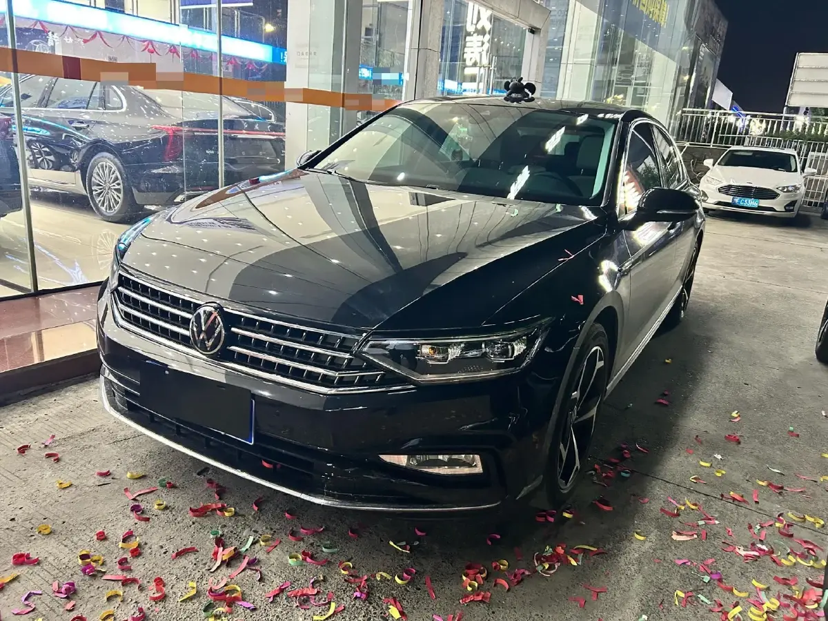 2025 Volkswagen Magotan 2.0T 186HP L4 7DCT