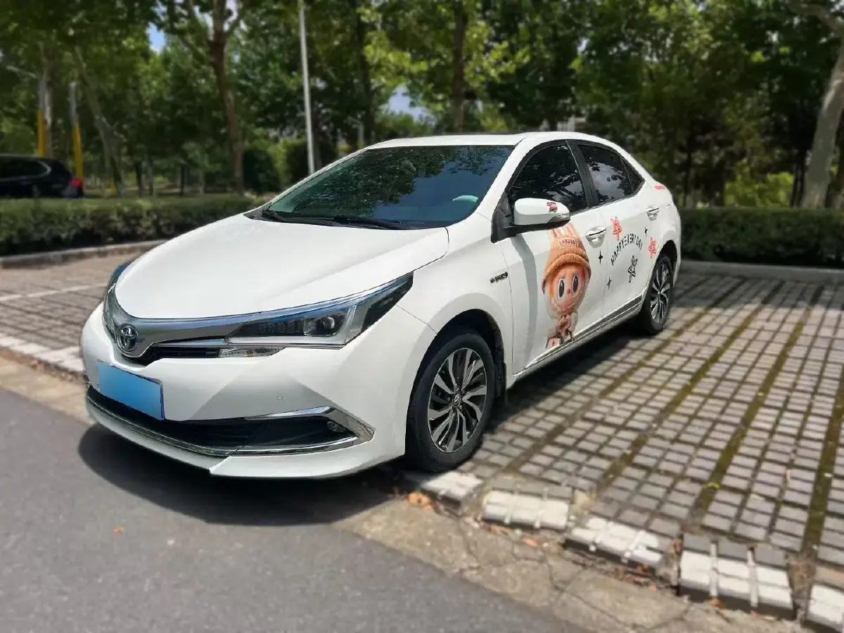 2018 Toyota Corolla 1.8L 99HP L4 E-CVT Hybrid