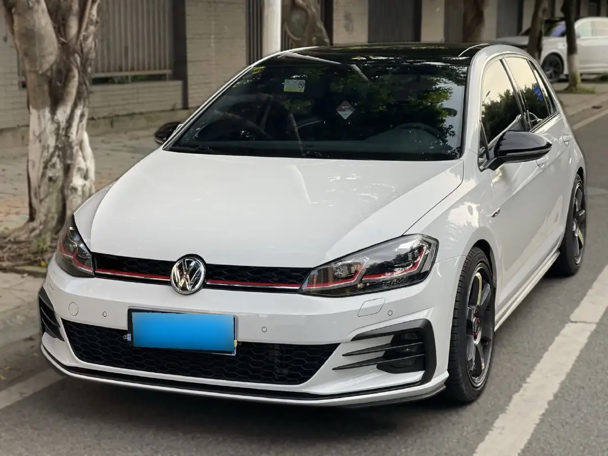 2018 Volkswagen GolfGTI 2.0T 220HP L4 7DCT