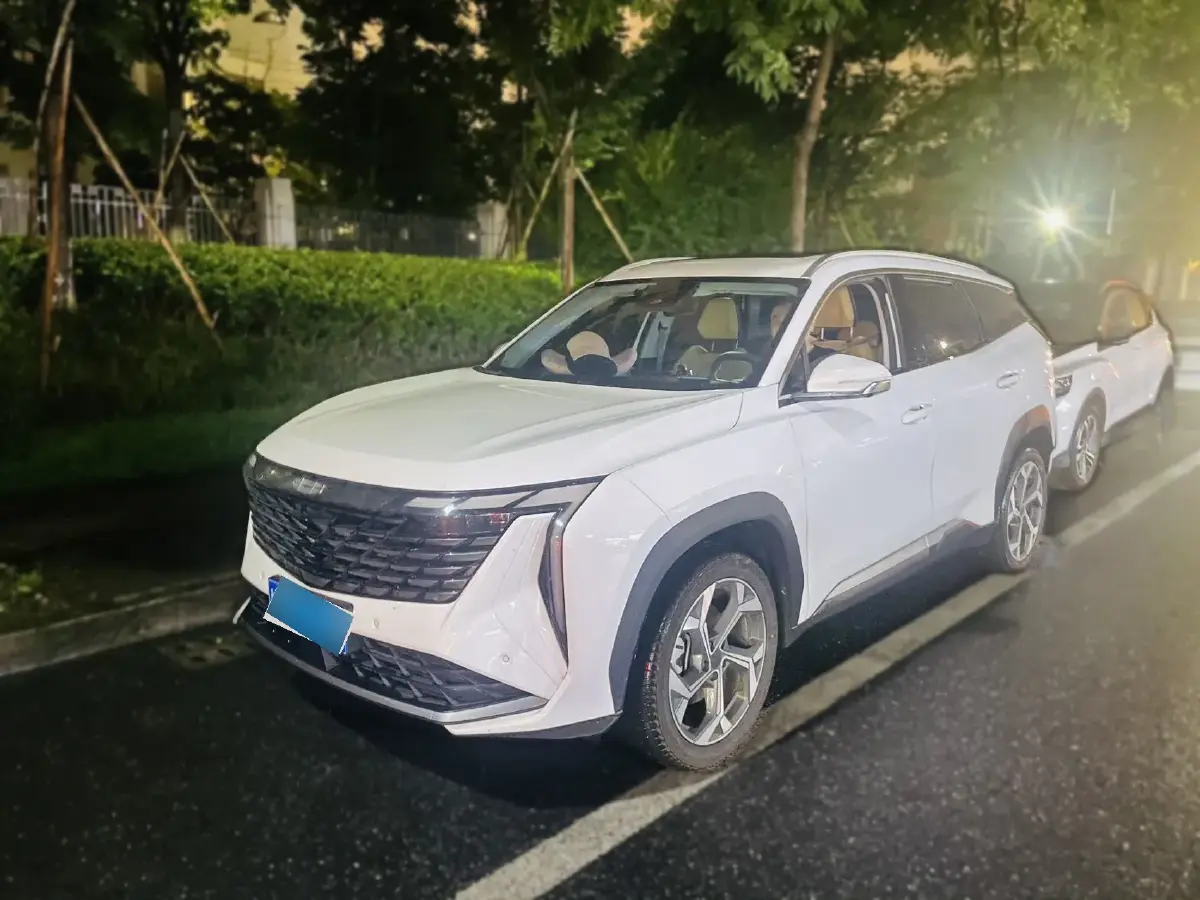 2023 Geely StarRay 1.5T 181HP L4 7DCT