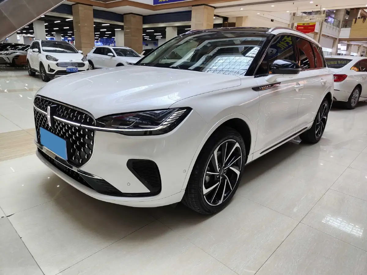 2023 Lincoln Corsair 2.0T 261HP L4 8AT