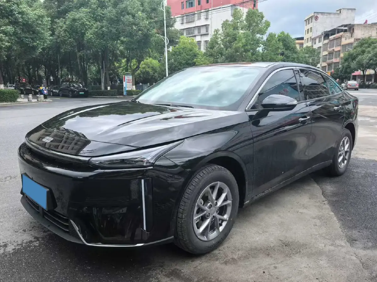 2025 Geely Galaxy L6 1.5L 112HP L4 1DHT PHEV 8.5KWH