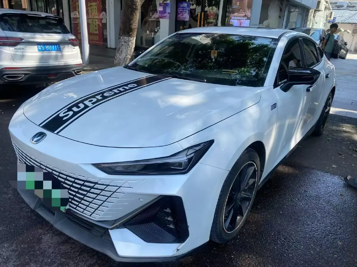 2023 ChangAn UNI-V iDD 1.5T 170HP L4 6TCT PHEV 18.4KWH