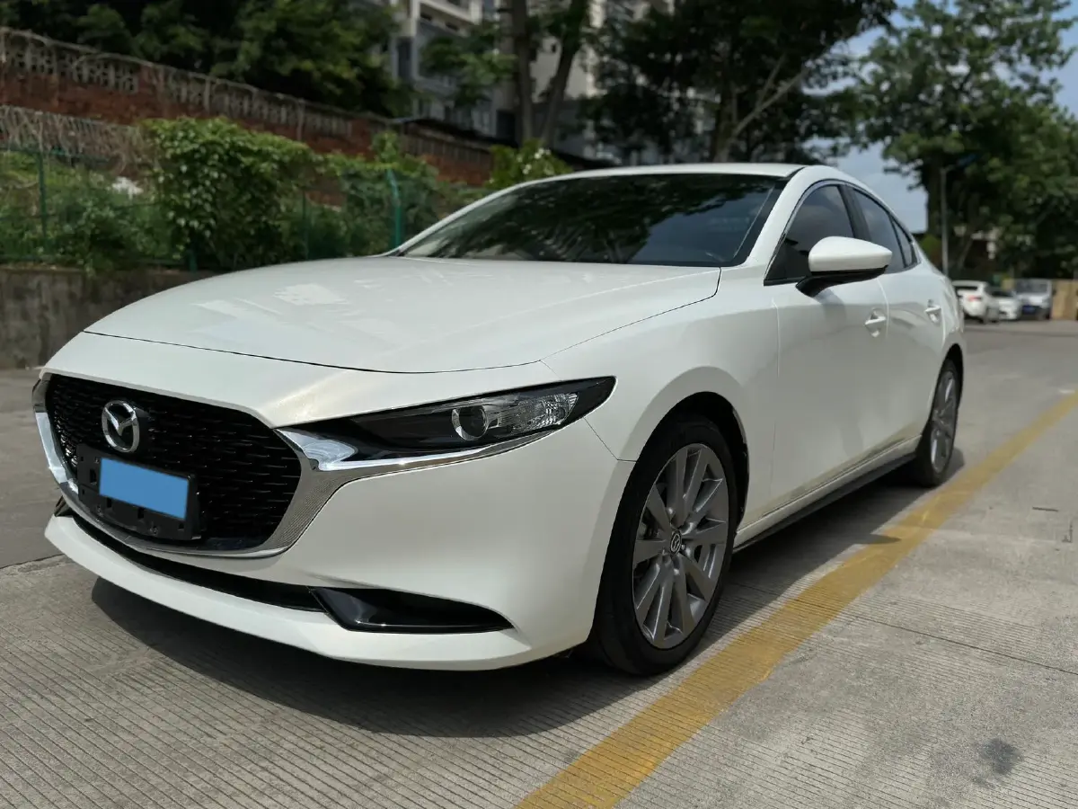 2021 Mazda 3 Axela 2.0L 158HP L4 6AT