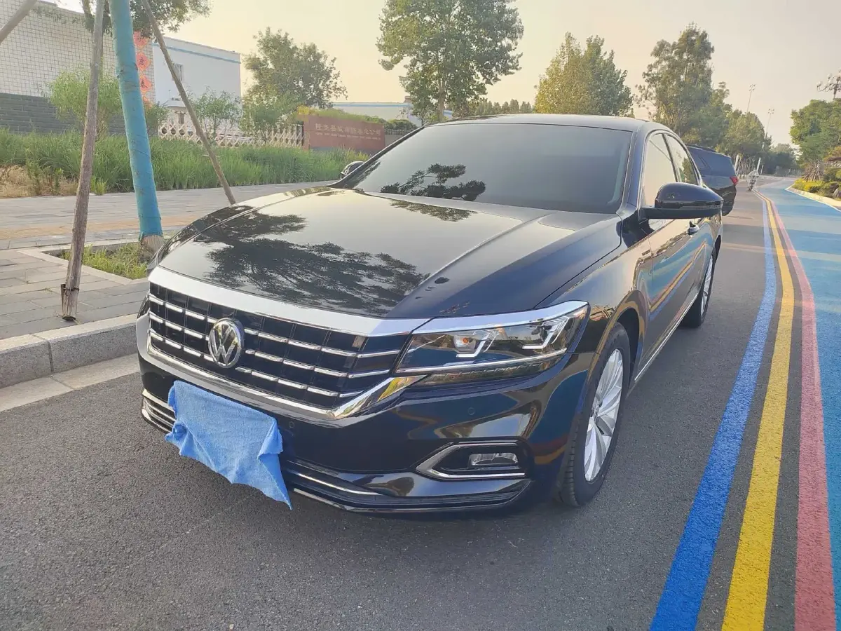 2019 Volkswagen Passat 2.0T 186HP L4 7DCT