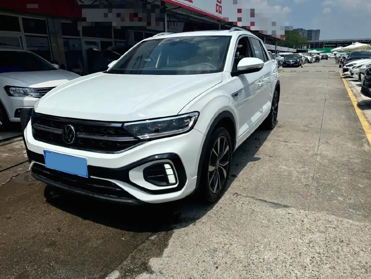 2025 Volkswagen T-Roc 1.5T 160HP L4 7DCT