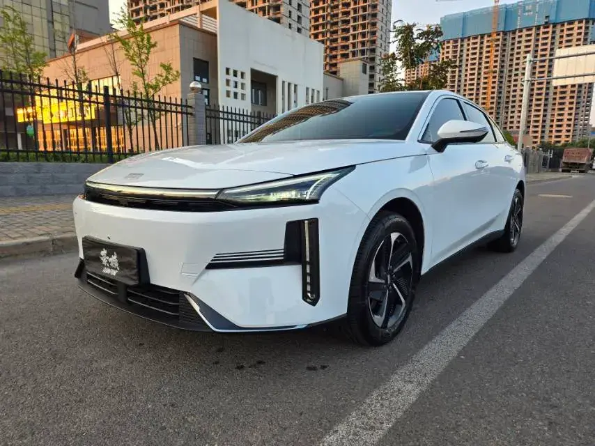 2025 Geely Galaxy L6 1.5L 112HP L4 1DHT PHEV 19.09KWH