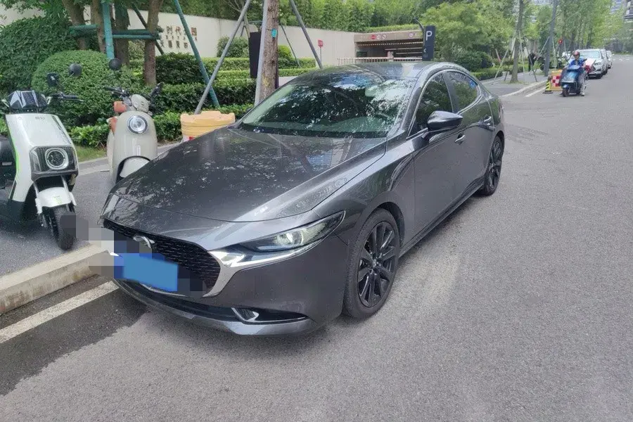 2022 Mazda 3 Axela 2.0L 158HP L4 6AT