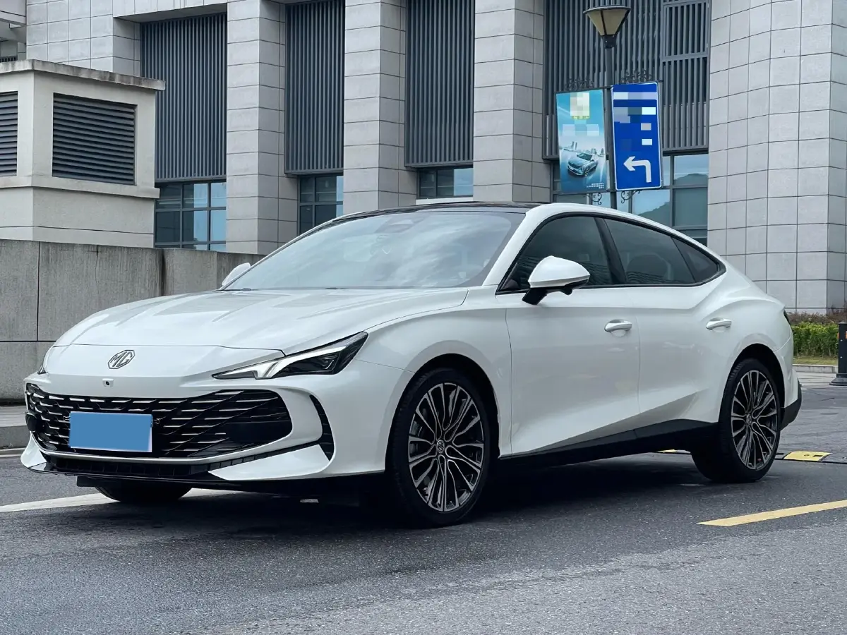 2023 MG 7 2.0T 261HP L4 9AT