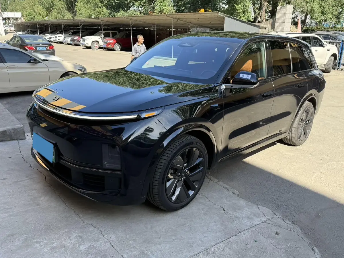 2023 Li L8 Range Extended 154HP REEV 40.9KWH