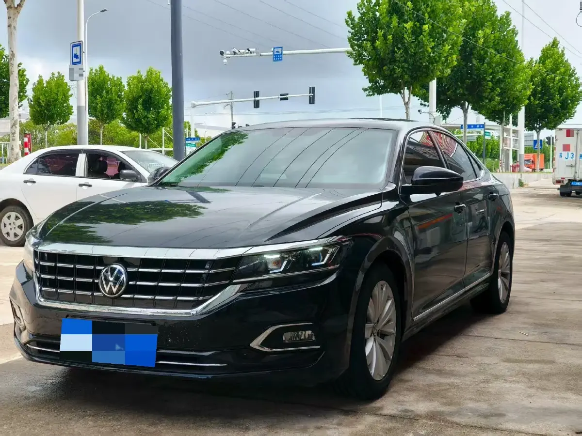 2019 Volkswagen Passat 2.0T 186HP L4 7DCT