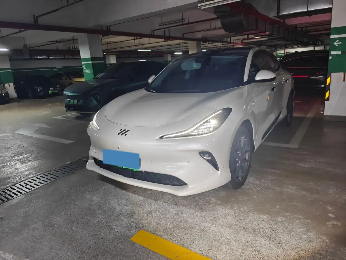 2025 IM LS6 BEV 75KWH