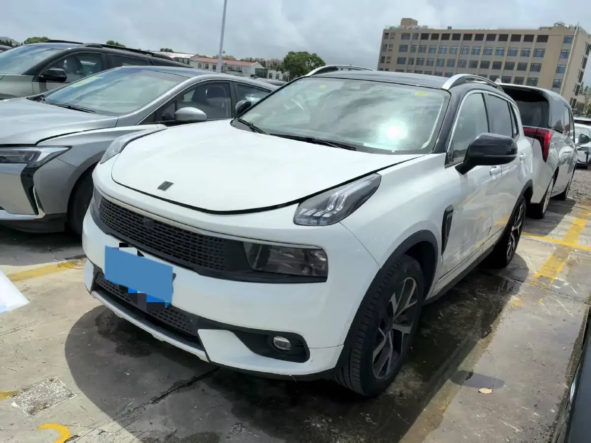 2017 LYNK&CO 01 2.0T 190HP L4 7DCT
