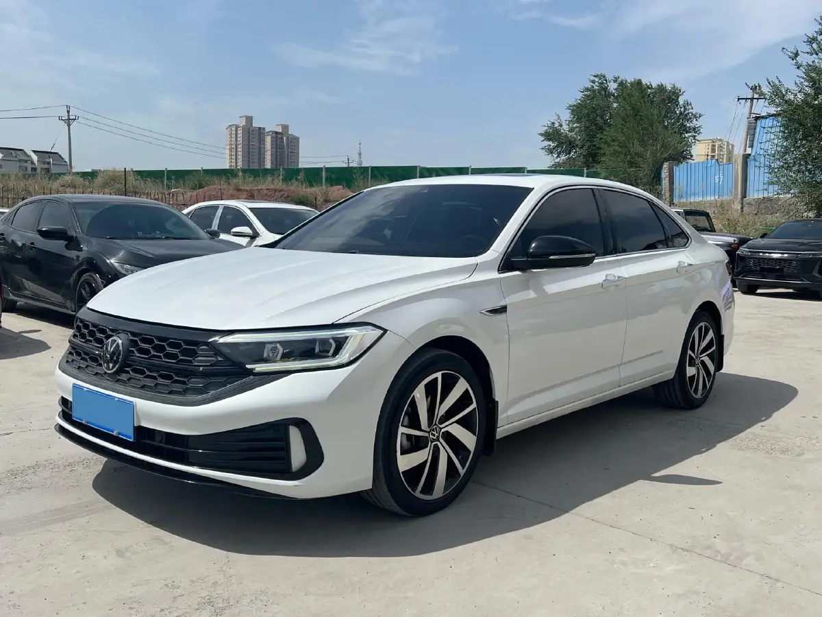 2023 Volkswagen Sagitar 1.5T 160HP L4 7DCT