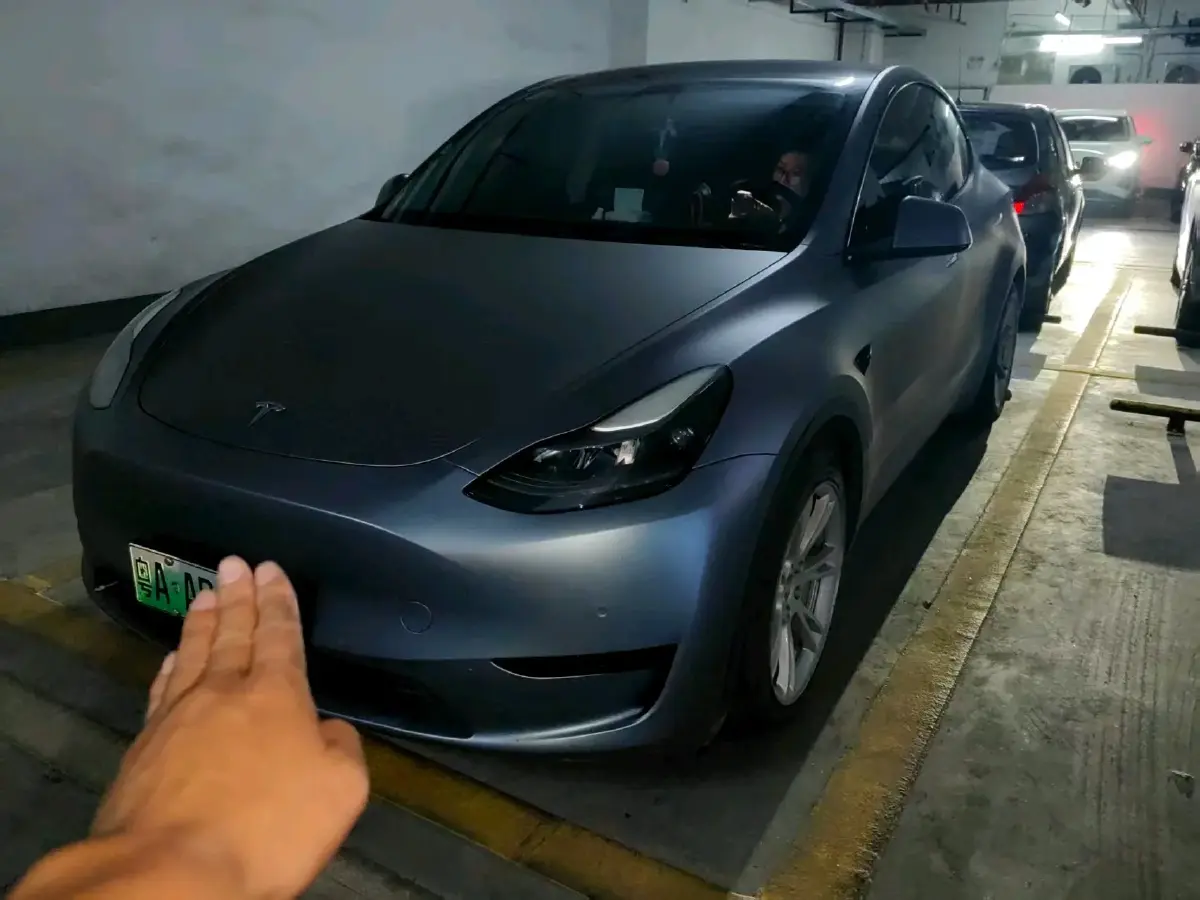 2022 Tesla Model Y BEV 60KWH