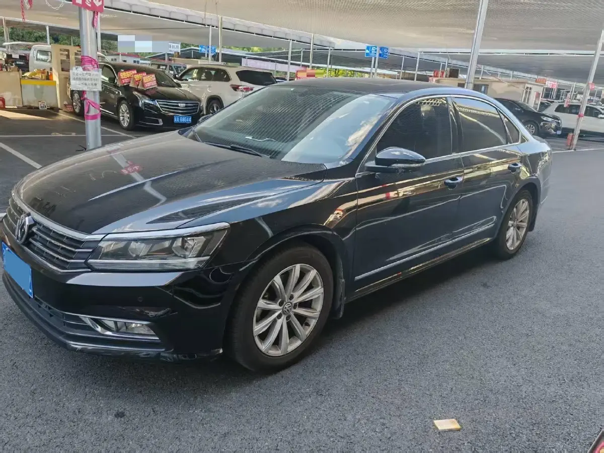 2017 Volkswagen Passat 1.8T 180HP L4 7DCT