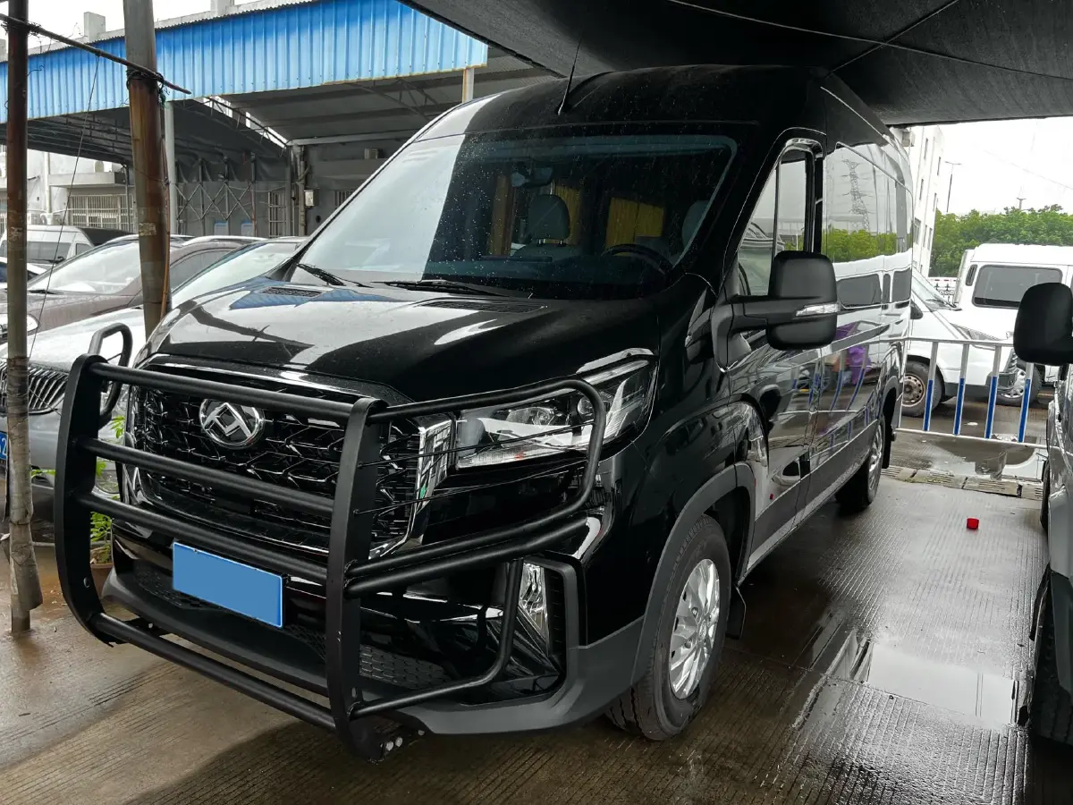 2024 MAXUS XinTu V90 2.0T 177HP L4 8AT