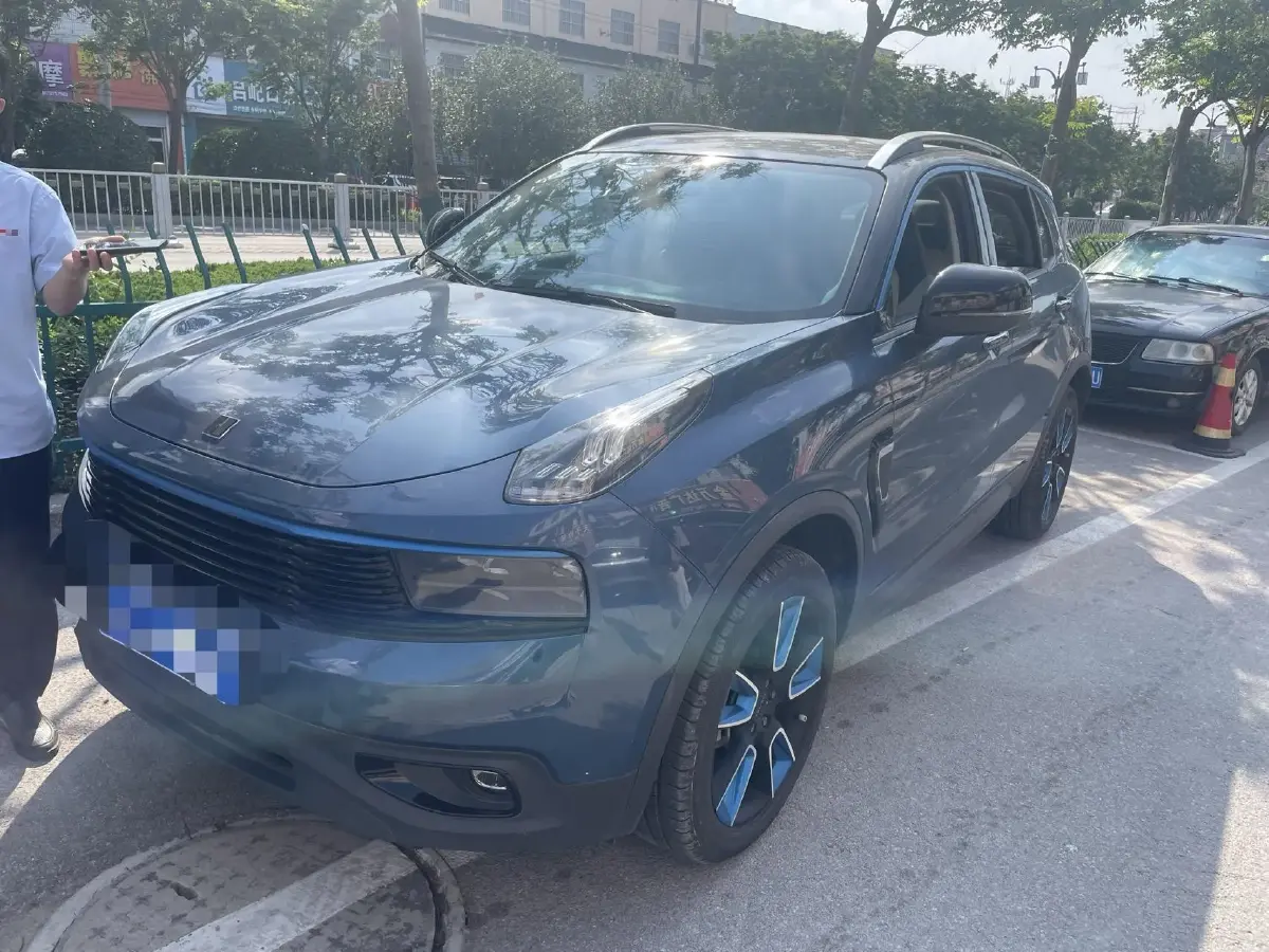 2018 LYNK&CO 01 2.0T 190HP L4 6AT