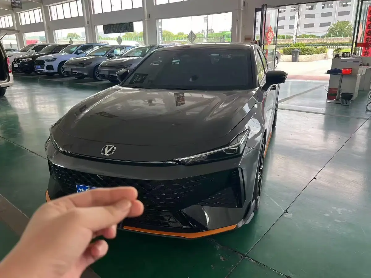 2024 ChangAn UNI-V 1.5T 188HP L4 7DCT