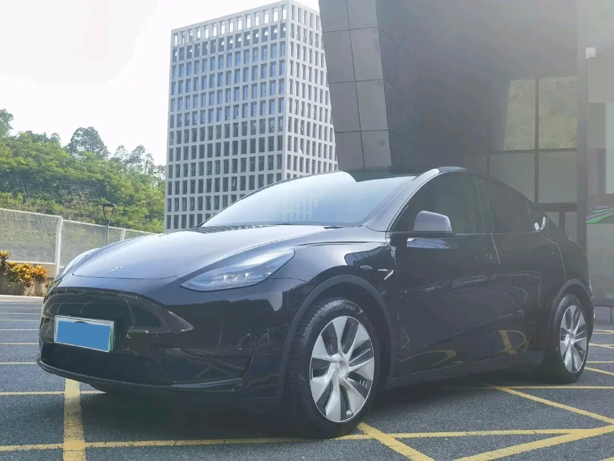 2022 Tesla Model Y BEV 60KWH