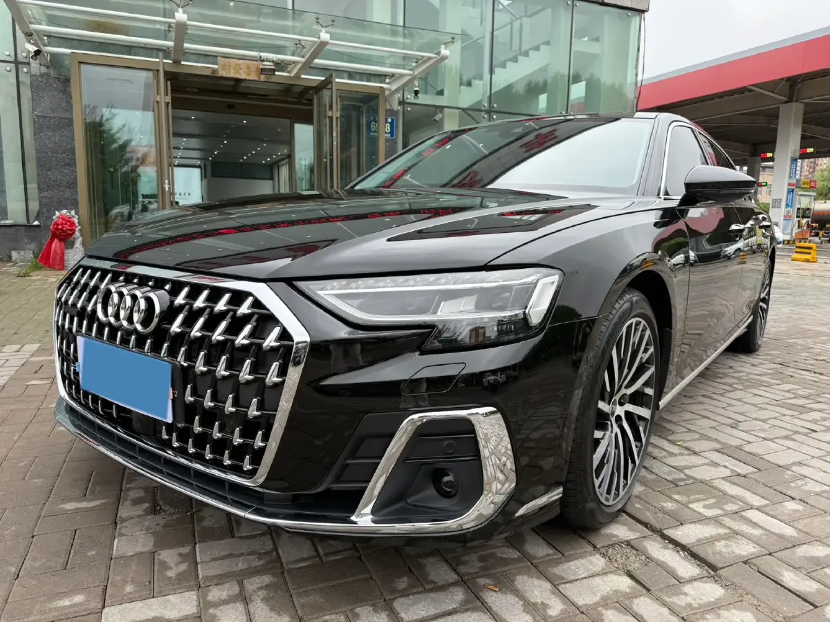 2024 Audi A8 3.0T 340HP V6 8AT