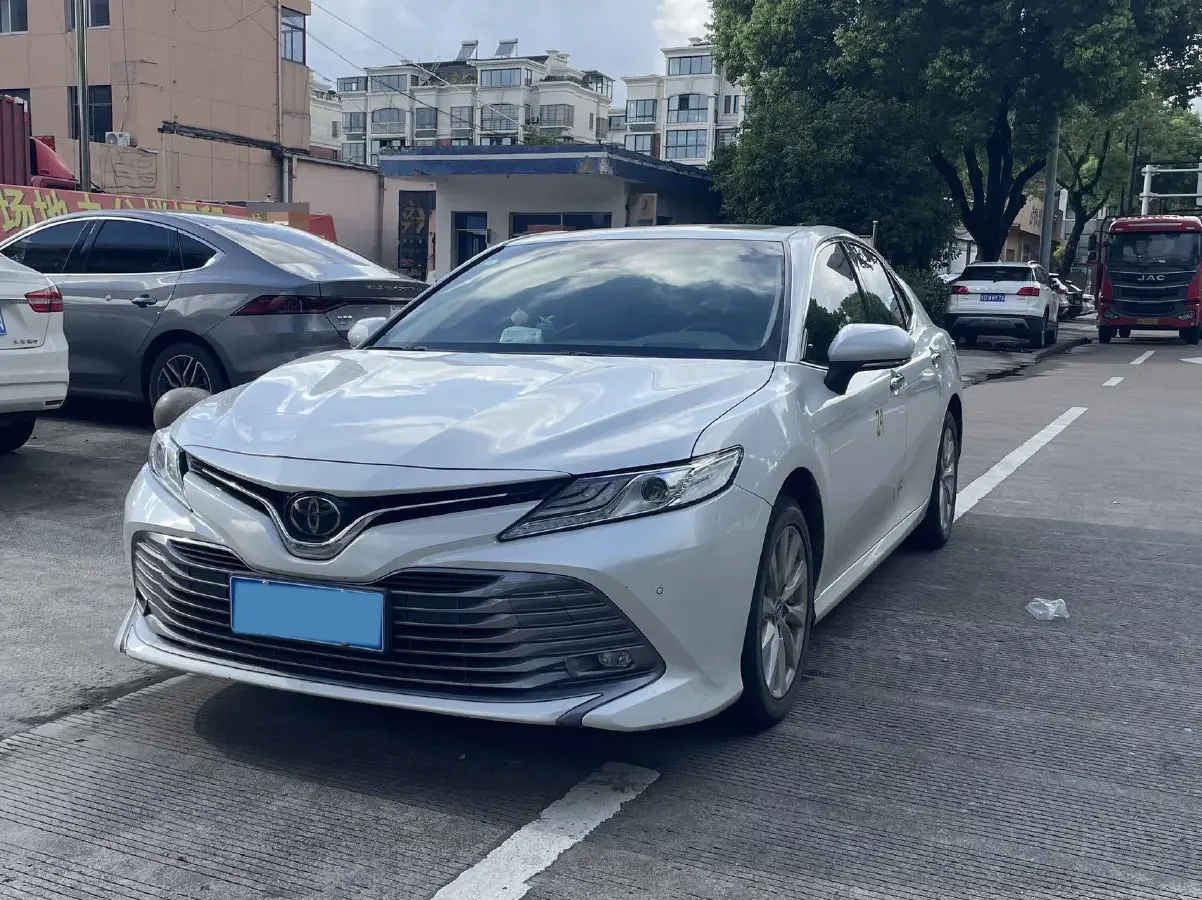 2019 Toyota Camry 2.0L 178HP L4 CVT