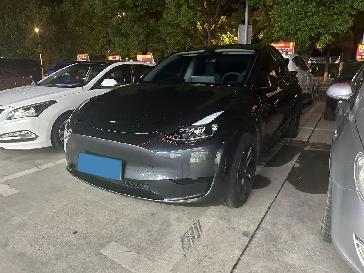 2024 Tesla Model Y BEV 60KWH