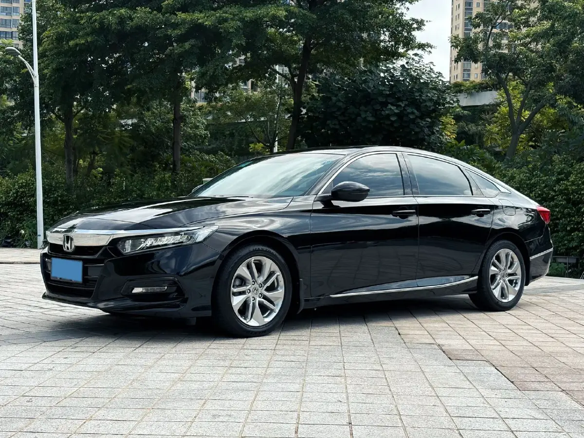 2018 Honda Accord 1.5T 194HP L4 CVT