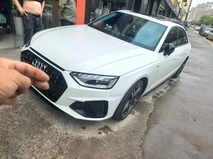 2022 Audi A4L 2.0T 190HP L4 7DCT