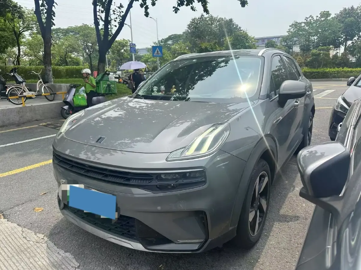 2020 LYNK&CO 06 EM-P 1.5T 177HP L3 7DCT PHEV 11.3KWH
