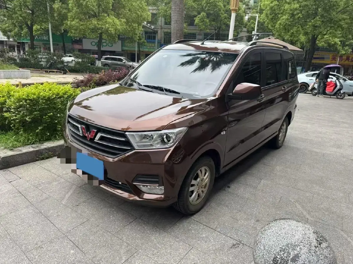 2019 WuLing HongGuang Plus 1.5T 147HP L4 6MT