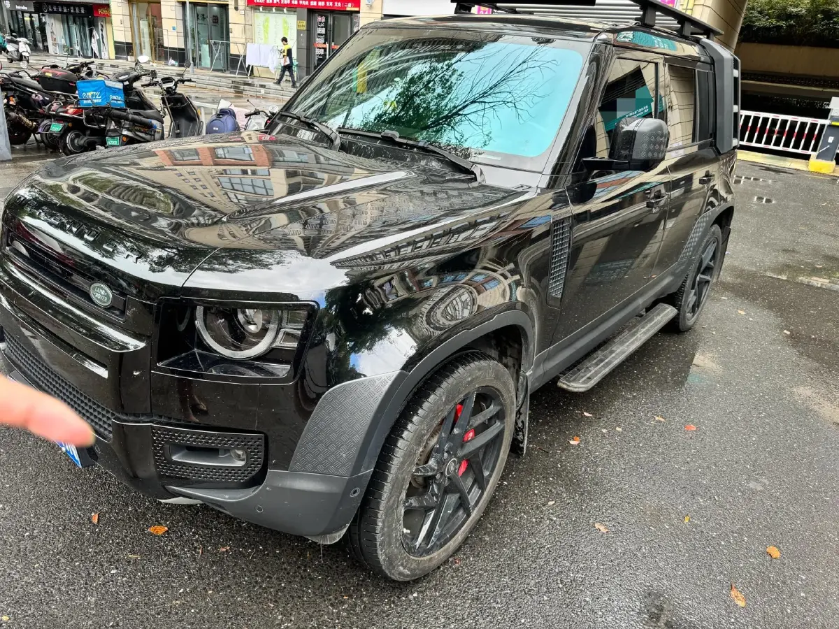 2023 Land Rover Defender 3.0T 400HP L6 8AT 2023 Land Rover Defender 3.0T 400HP L6 8AT