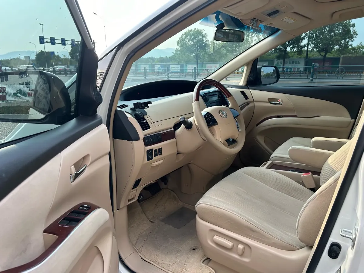 2004 Toyota Previa 2.4L 156HP L4 4AT,autocango,china used car exporter,china ev exporter,chinese used car exporter,chinese used ev exporter