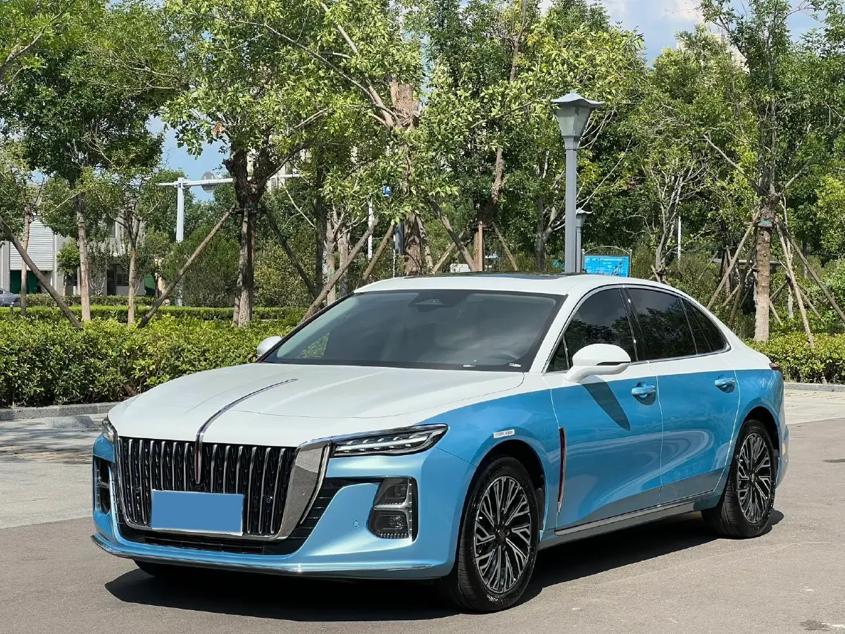 2023 HongQi H5 1.5T 169HP L4 E-CVT Hybrid