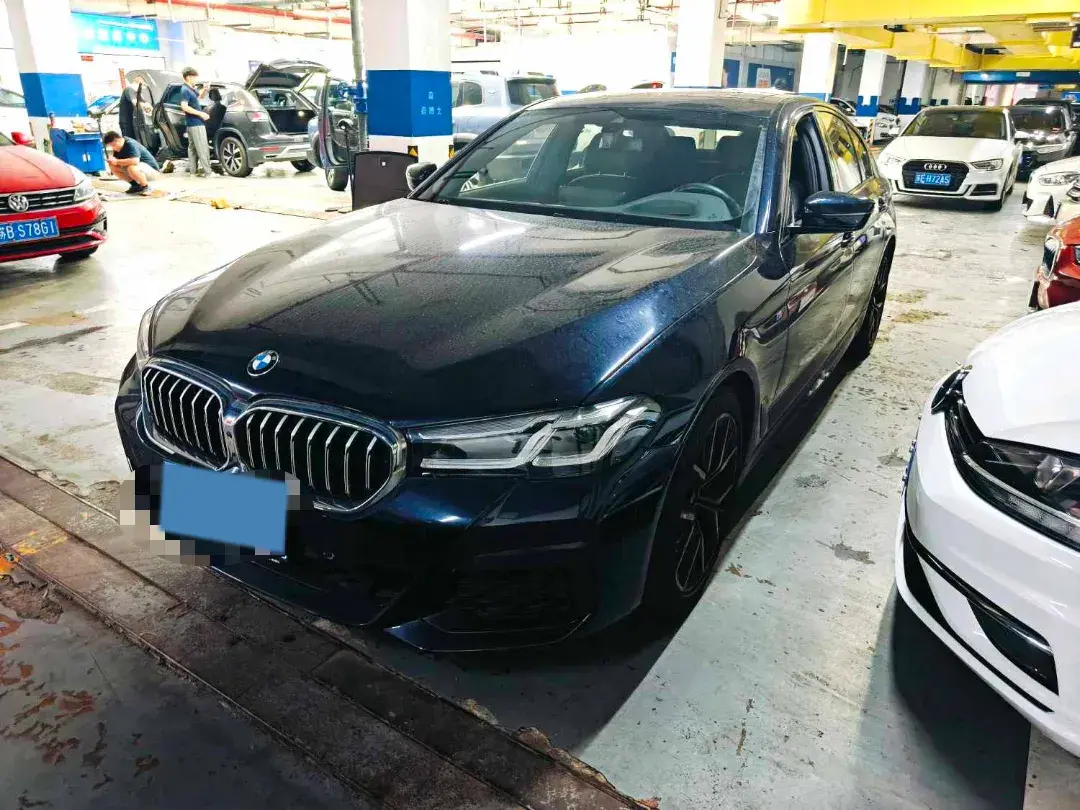 2022 BMW 5 Series 2.0T 252HP L4 8AT