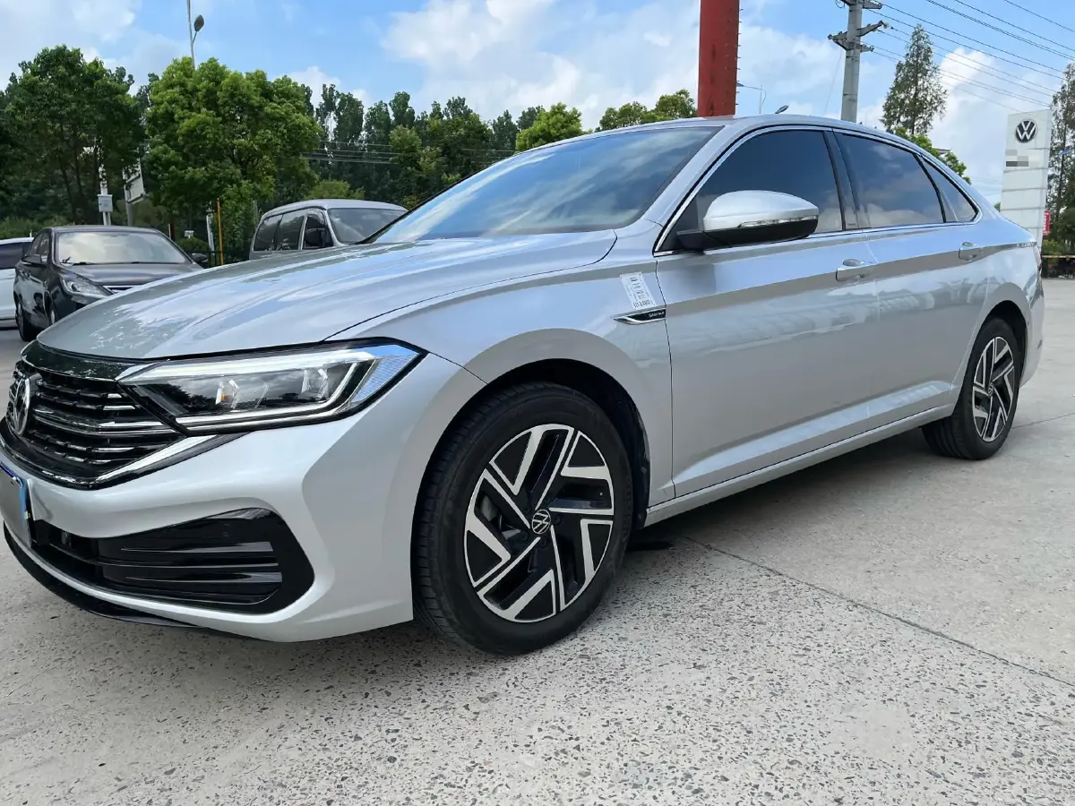 2021 Volkswagen Sagitar 1.4T 150HP L4 7DCT